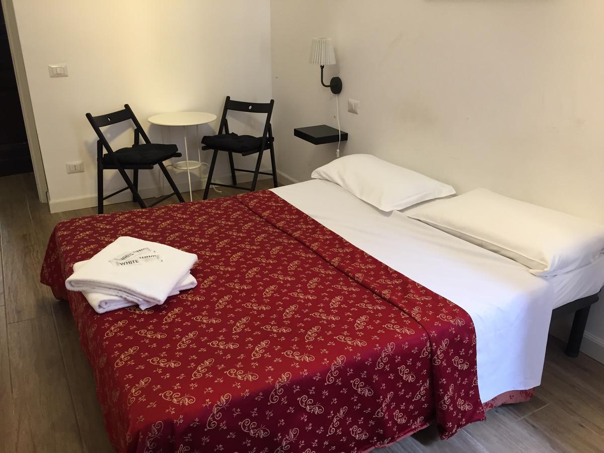 Blue Whale Bed & Breakfast โรม ภายนอก รูปภาพ