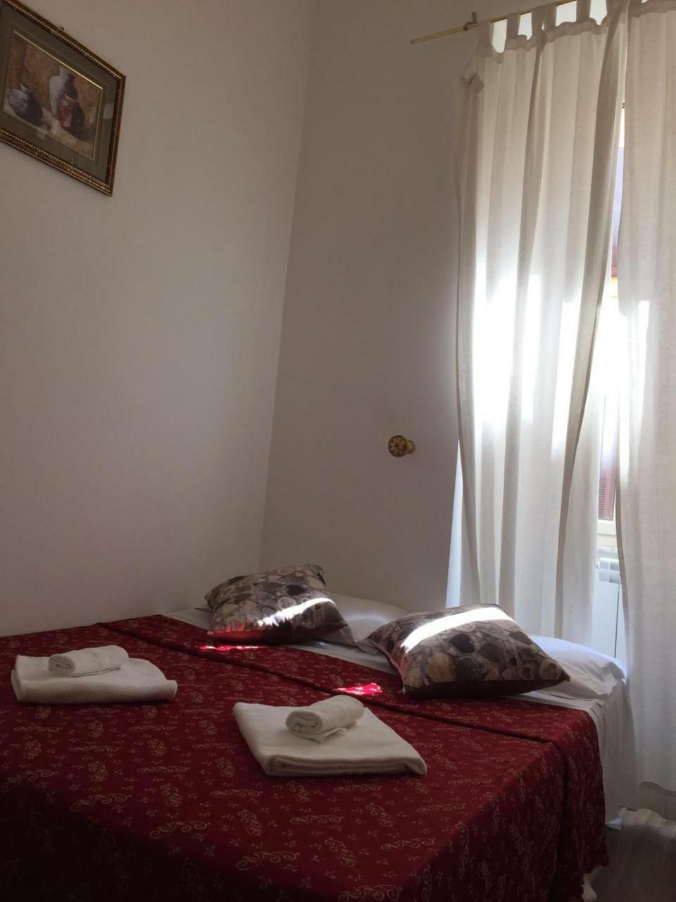 Blue Whale Bed & Breakfast โรม ภายนอก รูปภาพ