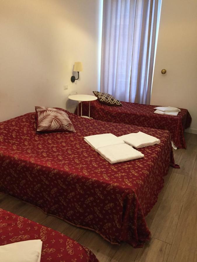 Blue Whale Bed & Breakfast โรม ภายนอก รูปภาพ